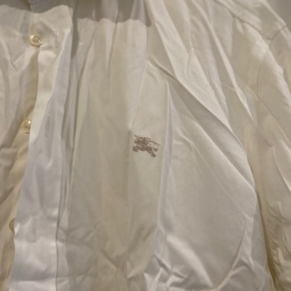 Men’s Burberry shirt